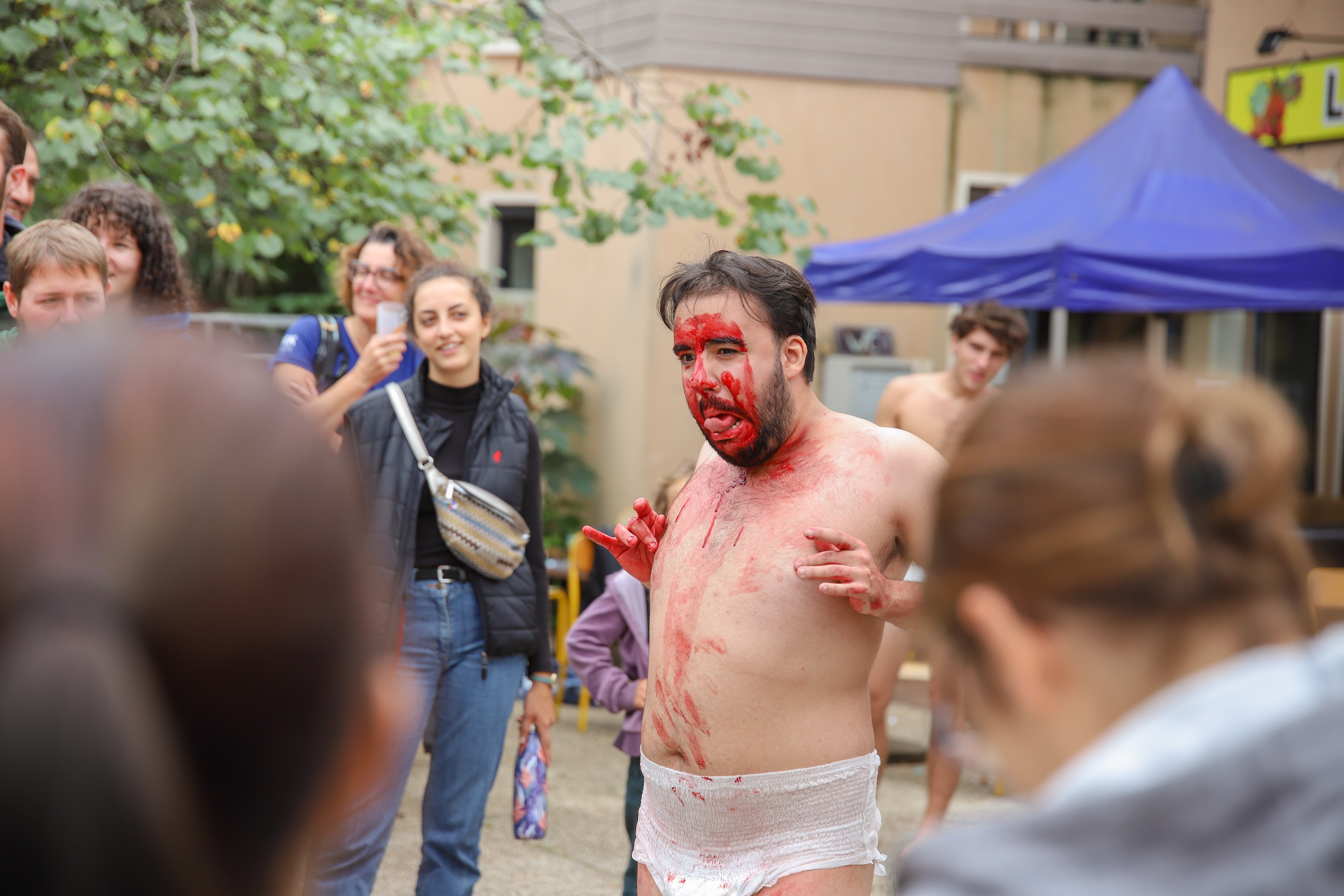 Festival Les Yeux dans la Cour — Concours de bulles 2025